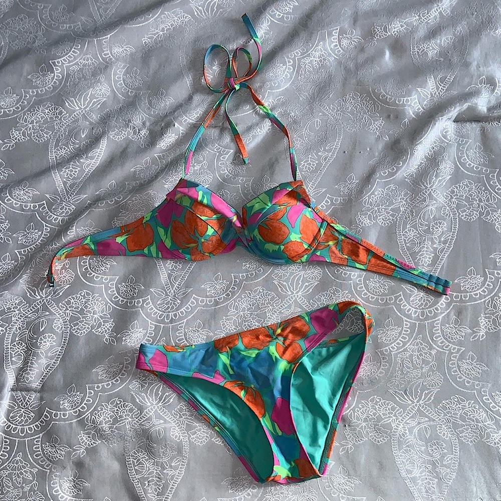 Floral Vibrant Aerie Bikini Set